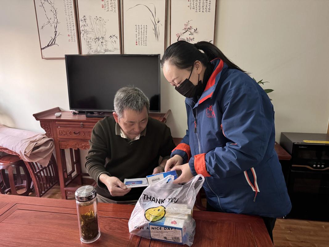 急诊窗口医保系统突发宕机，患者家属如何正确完成现金支付结算？